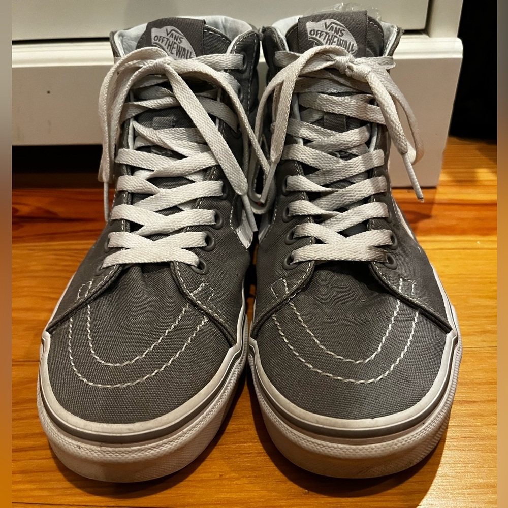 Vans Gray and White Striped Retro I ACCEPT OFFERS